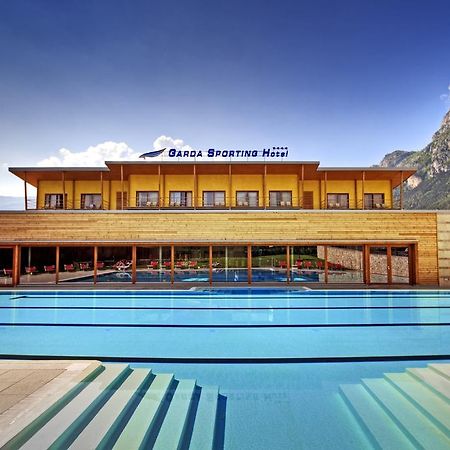 Garda Sporting Club Hotel Riva del Garda Esterno foto