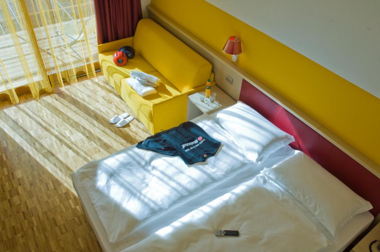 Garda Sporting Club Hotel Riva del Garda Esterno foto