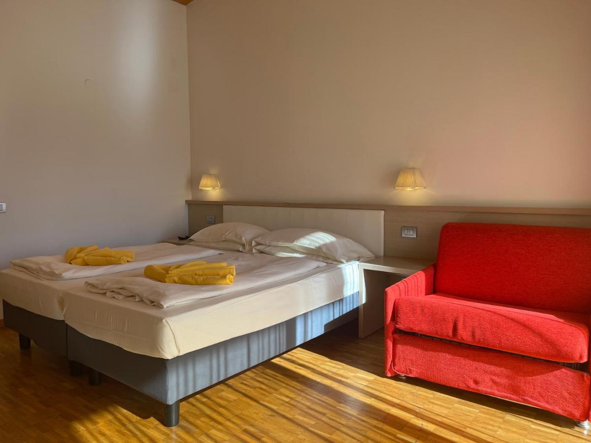 Garda Sporting Club Hotel Riva del Garda Esterno foto