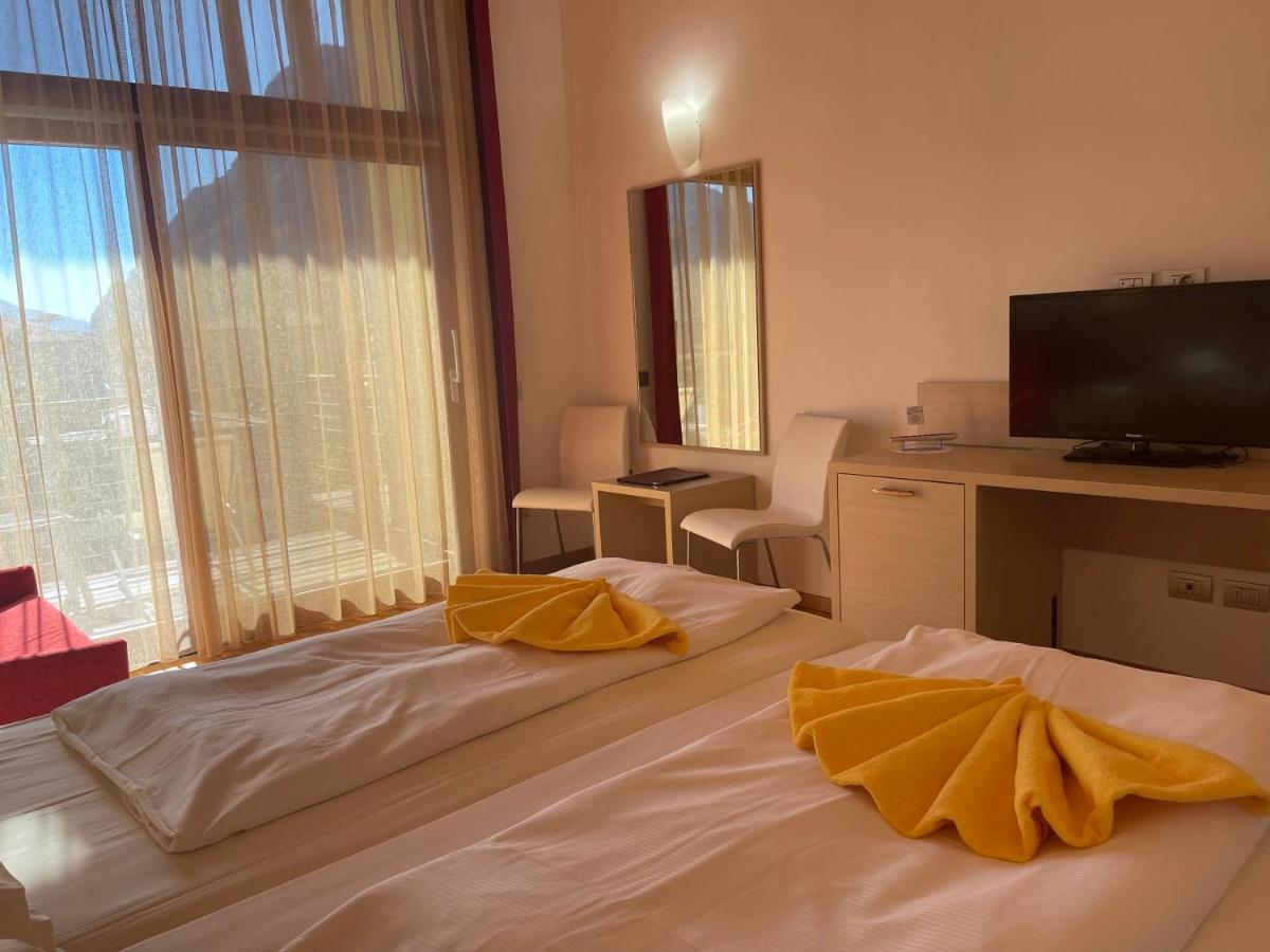 Garda Sporting Club Hotel Riva del Garda Esterno foto