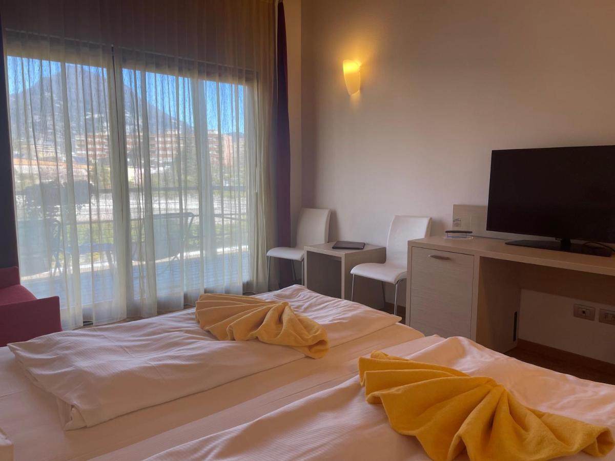 Garda Sporting Club Hotel Riva del Garda Esterno foto