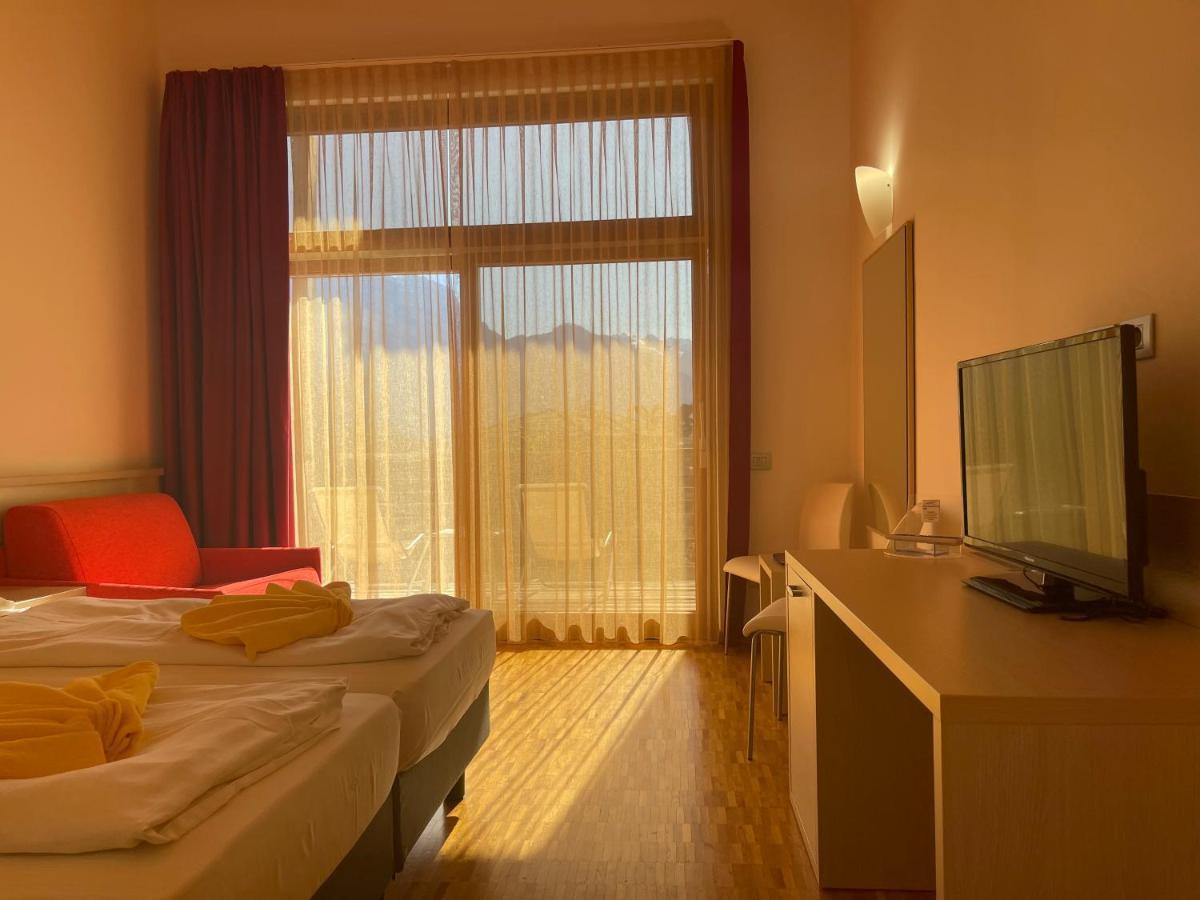 Garda Sporting Club Hotel Riva del Garda Esterno foto