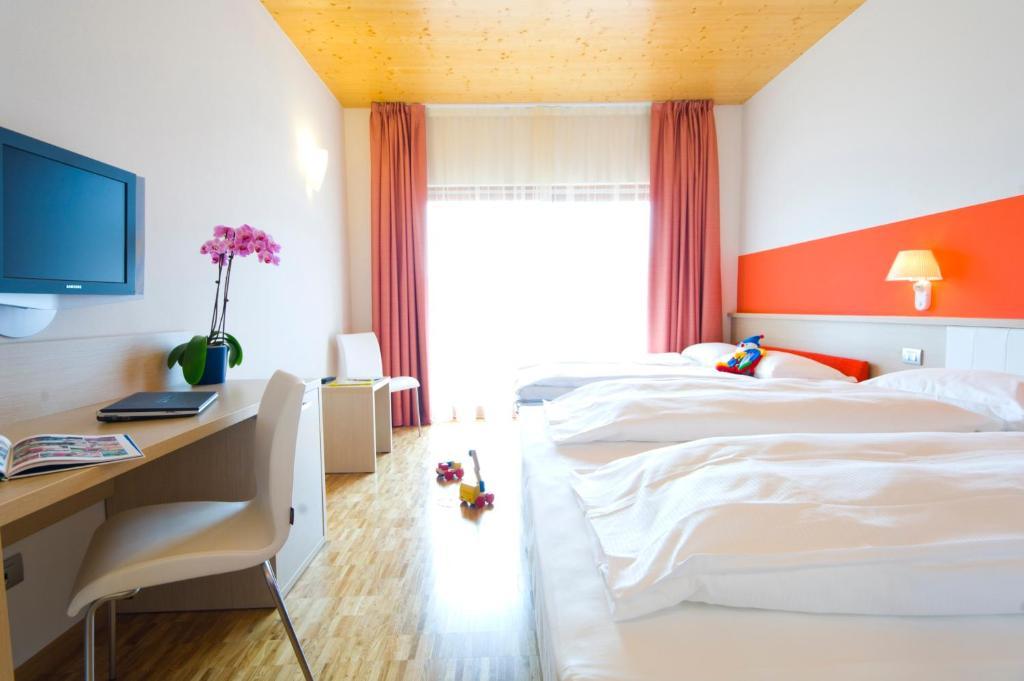Garda Sporting Club Hotel Riva del Garda Camera foto