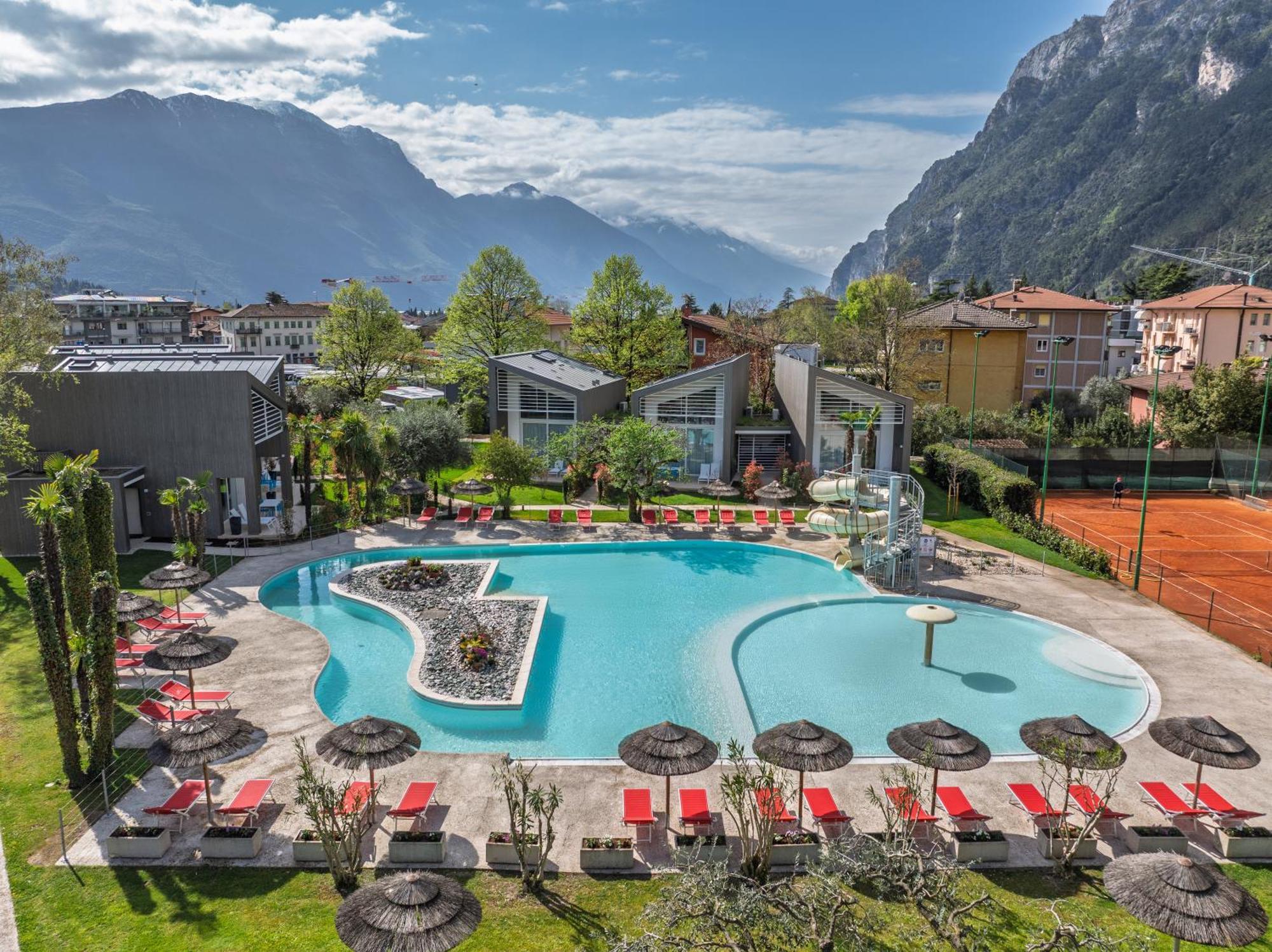 Garda Sporting Club Hotel Riva del Garda Esterno foto