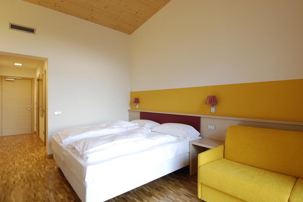 Garda Sporting Club Hotel Riva del Garda Esterno foto